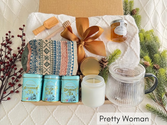 Cozy Tea Lover's Gift Set: Blanket, Loose Leaf Tea & Candle