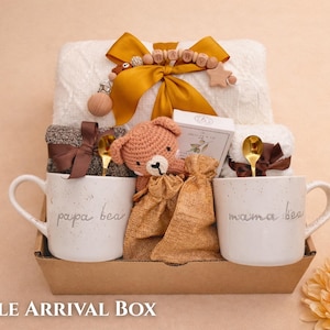 New Parents Gift Box, Deluxe New Mom & Baby Basket for Women After Birth