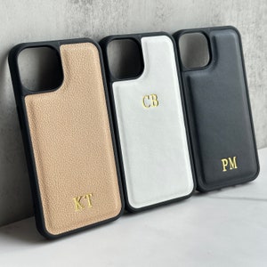 Op maat gemaakt telefoonhoesje met reliëf - gepersonaliseerd leren hoesje voor iPhone 16, 15, 14, 13, 12, 11, XR, XS, X 8, 7 Plus, Pro, Max, SE, Mini