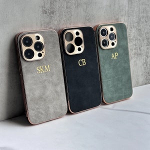 Op maat gemaakt telefoonhoesje met reliëf - gepersonaliseerd sudeleren hoesje voor iPhone 16,15, 14, 13, 12, 11, Pro, Max, monogram iPhone-hoesje