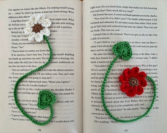 Handmade Crochet Bookmark gift for book lover, red flower gift flower gift for her, white cottage core gift for cottagecore flower mark book
