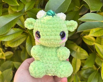 HANDMADE Crochet Dragon Plsuh, Baby Dragon Toy, Green Dragon Gift, Handmade Amigurumi, Crochet Gift for friend, crochet gift for mum, plush