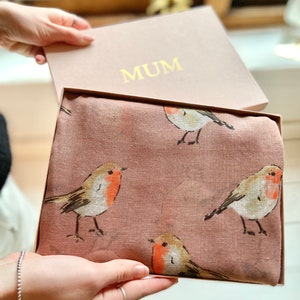 Robin Print Scarf In a Gift Box