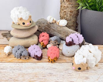 Cute 3D Printed Hedgehog – Articulated Fidget Toy in different sizes and colours