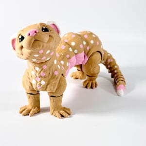 Konfetti Ferret XL – grote gelede 3D-geprinte fret (34 cm) – beweegbaar beeldje