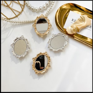 Oval Silver & Gold Vintage Retro Framed Mirror Phone Grips | Classy Metallic Mirror Phone Stands