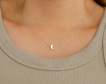 Zarte 925er Silber Kette mit Mond Anhänger, Halskette für Frauen, minimalistischer Mond, Boho Schmuck, Himmelskörper, Mond Medaillon