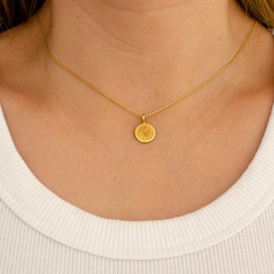 Delicate gold-plated 925 silver necklace with sun pendant, necklace for women, minimalist sun, sun medallion, golden sun