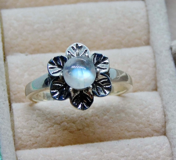 Rainbow Moonstone Ring “Louise” | Moonstone Engagement Ring | Silver Jewelry | Moonstone Jewelry | Gift For Her | Leaf Ring | Silver Ring