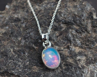 Genuine White Opal Necklace•Beautiful Opal pendant•October Birthstone•Opal Jewelry•Opal Pendant•Dainty Necklace•Best Graduation Gifts Womens