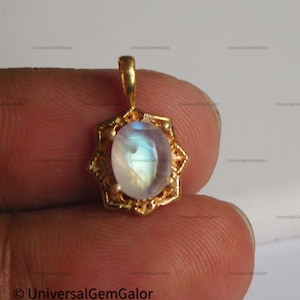 Rainbow Moonstone Necklace• 14k Gold Moonstone Pendant• High Flashy Blue Fire Necklace• Moonstone Bridal Jewelry• Tiny Minimalist Pendant