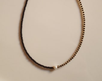 Dainty Pearl Beaded Necklace, Dainty Choker, Black bead necklace, Seed Bead Necklace