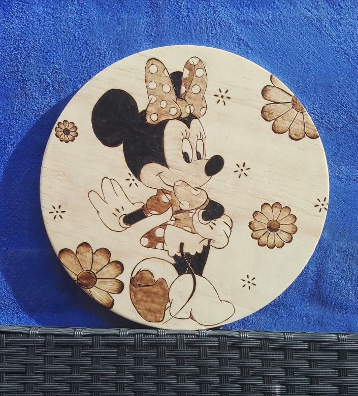 Pyrogravure Minnie Florale