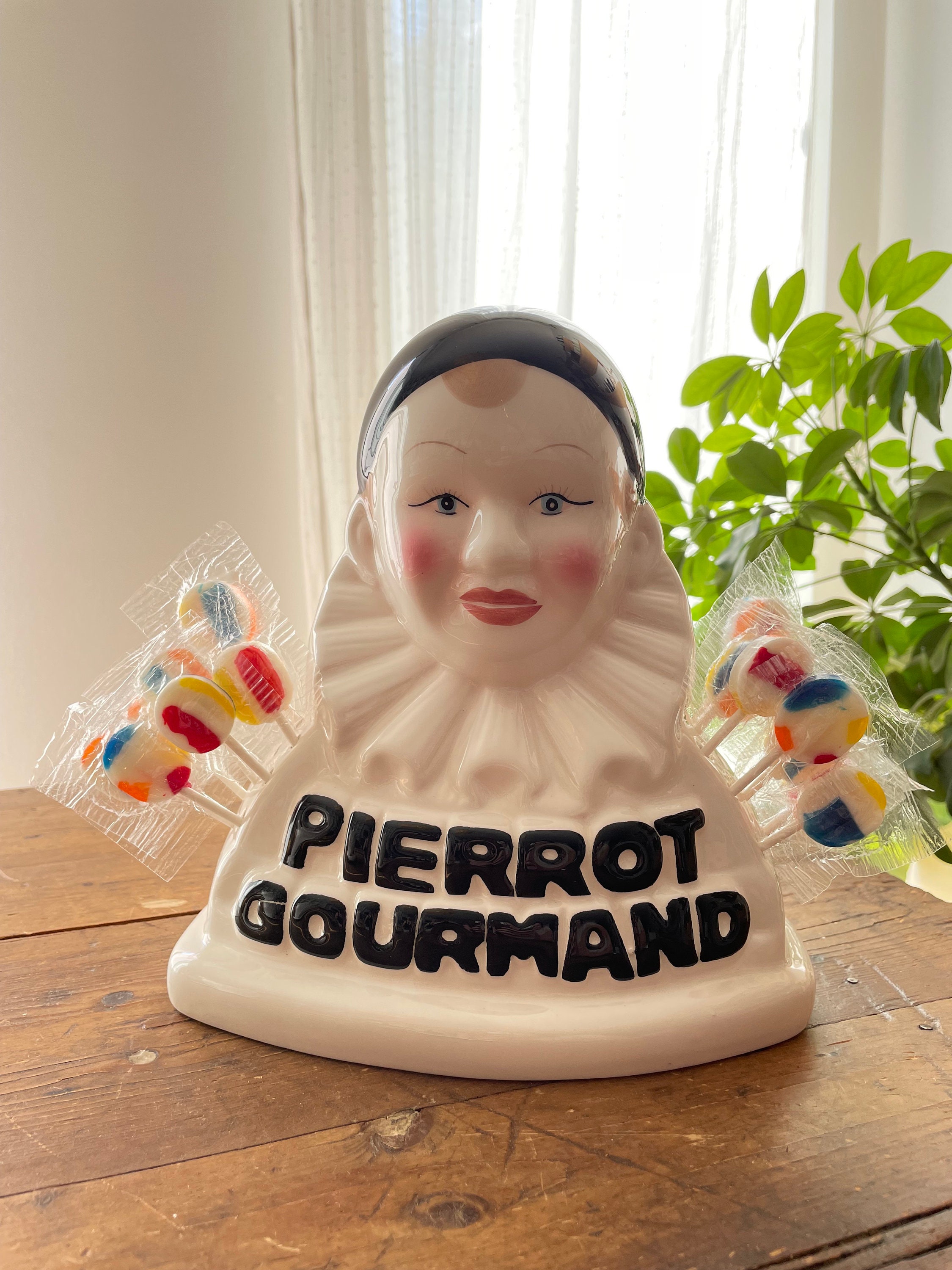 French Pierrot Gourmand bonbons et sucettes(lollipops) – Myfrenchkitchen