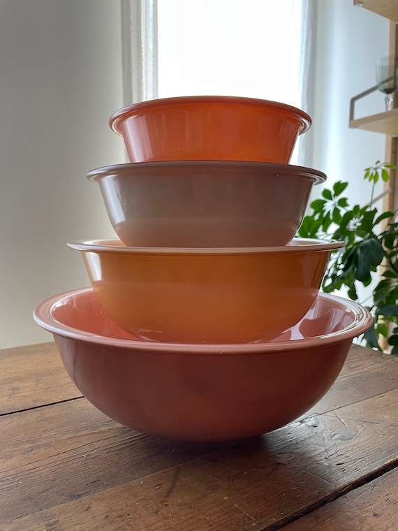 Vintage Pastel Pyrex clear bottom nesting mixing bowls set of 4 autumn rainbow Etsy Mexico