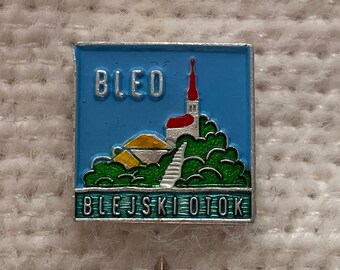 Vintage Enamel Pin - Bled Church on a Island Scene - Collectible Slovenia Travel Memorabilia - Vintage Bled Pin - Vintage Bled Gift Slovene