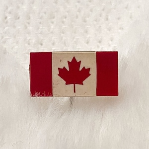 Vintage Kanada Flagge Emaille Pin | Antike Kanadische Flagge Ahorn Blatt Reverspin aus den 1960er Jahren | Vintage Kanada Ahorn Blatt Abzeichen | Kanadischer Anstecker