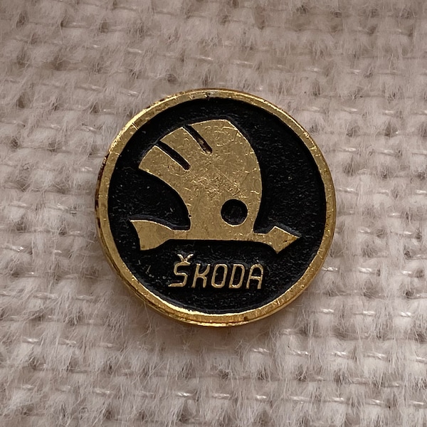Vintage Škoda Miniature Lapel Pin | Antique Skoda Lapel Pin from 1970s | Black Skoda Badge | Vintage Skoda Merch Logo | Antique Skoda Gift