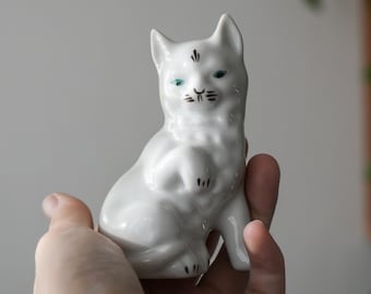 リヤドロ　アンティーク　美品　少女と猫の陶器製置物 Yahoo!オークション -「リヤドロ 猫」(工芸品) の落札相場・落札価格