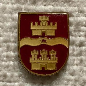 Vintage Budapest Enamel Pin | Antique Budapest Lapel Pin | Vintage Hungarian Budapest Emblem | Vintage Hungary Pin | Old Budapest Crest Pin