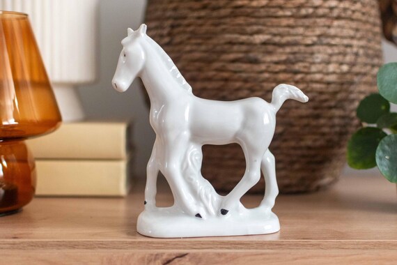 Jouet de modèle de cheval SALALIS - Figurine de Cheval Simulation Jouet de modèle de cheval SALALIS - Figurine de Cheval Simulation