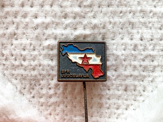 Vintage Socialist Federal Republic of Yugoslavia Flag Enamel Pin | Antique Yugoslavia Flag from the 1960s | Vintage Yugoslavia Flag Gift
