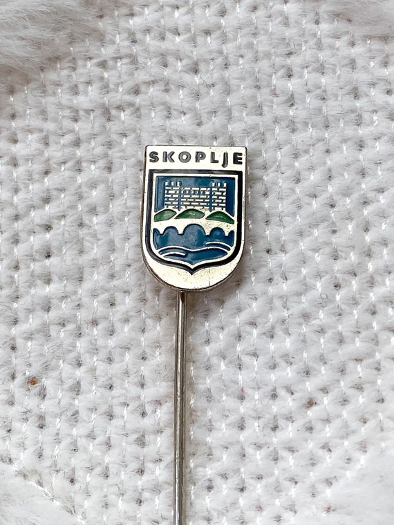 FK Vardar Skopje Football Club Enamel Stick Pin Badge (V1) Macedonia