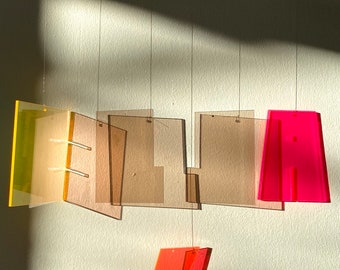 Seu próprio móbile de design feito de vidro acrílico reciclado, apanhador de sol com 5 elementos - Crie o seu próprio - Decoração de janela