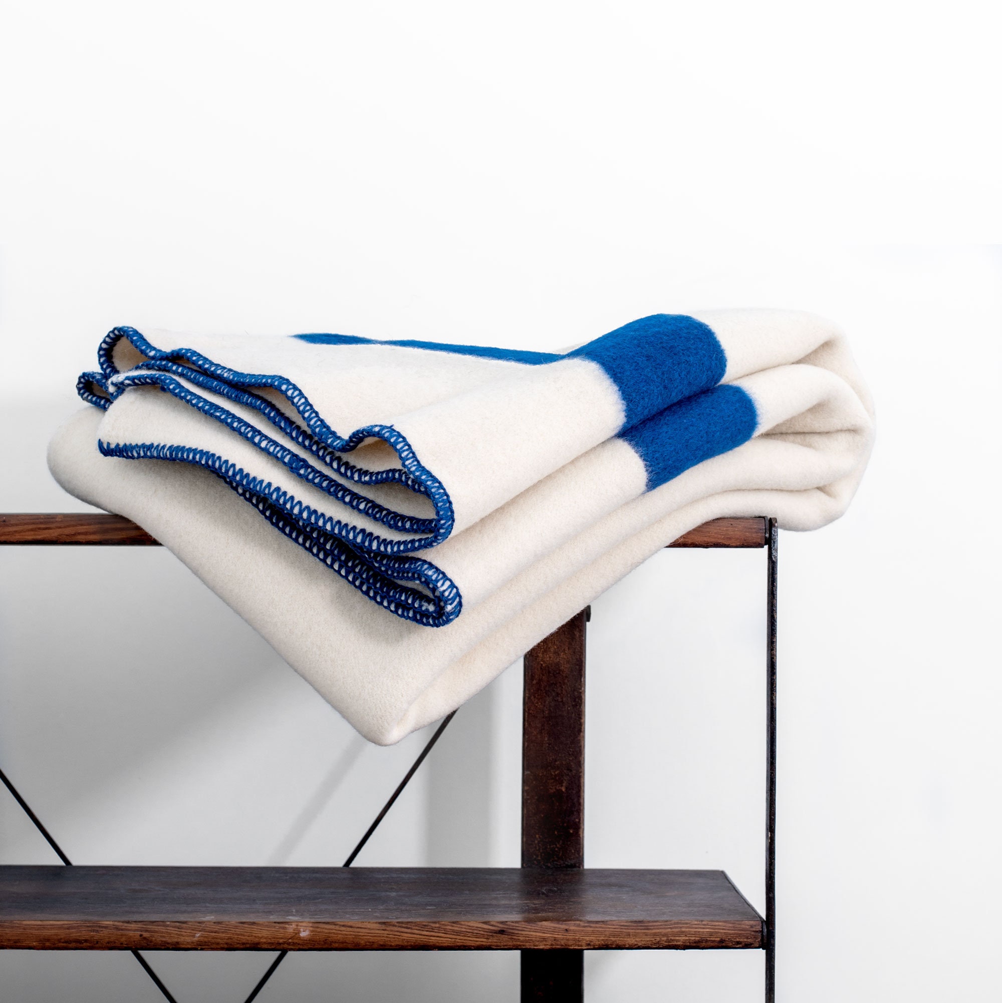 Wool Blanket Thick and Heavy Pure Sheep's Wool Bed Blanket in Natural