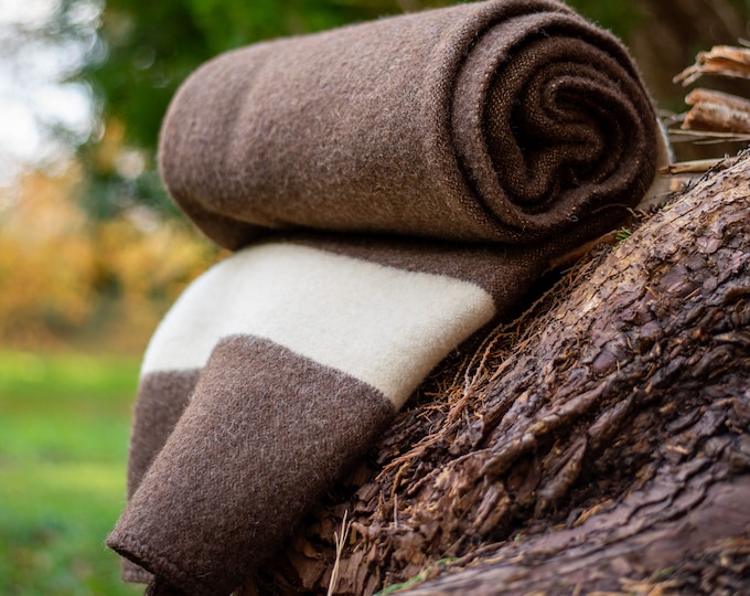 Wool Blanket Thick and Heavy Pure Sheep's Wool Bed Blanket in Natural