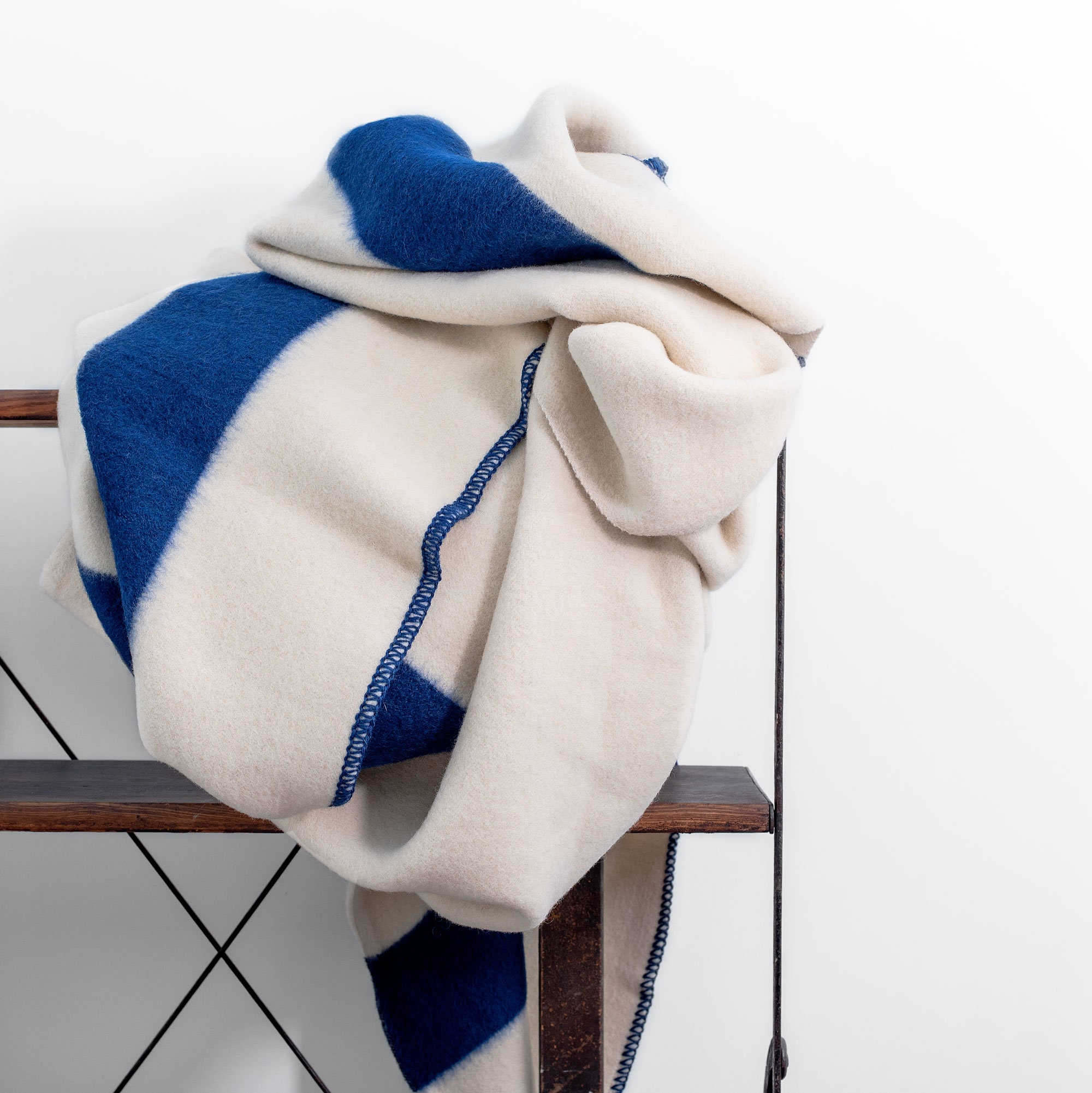 Wool Blanket Thick and Heavy Pure Sheep's Wool Bed Blanket in Natural