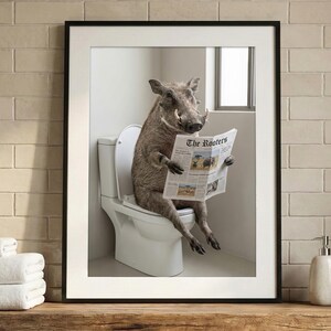 Stampa di facocero sul water / Divertente arte di giornale da bagno (download digitale)