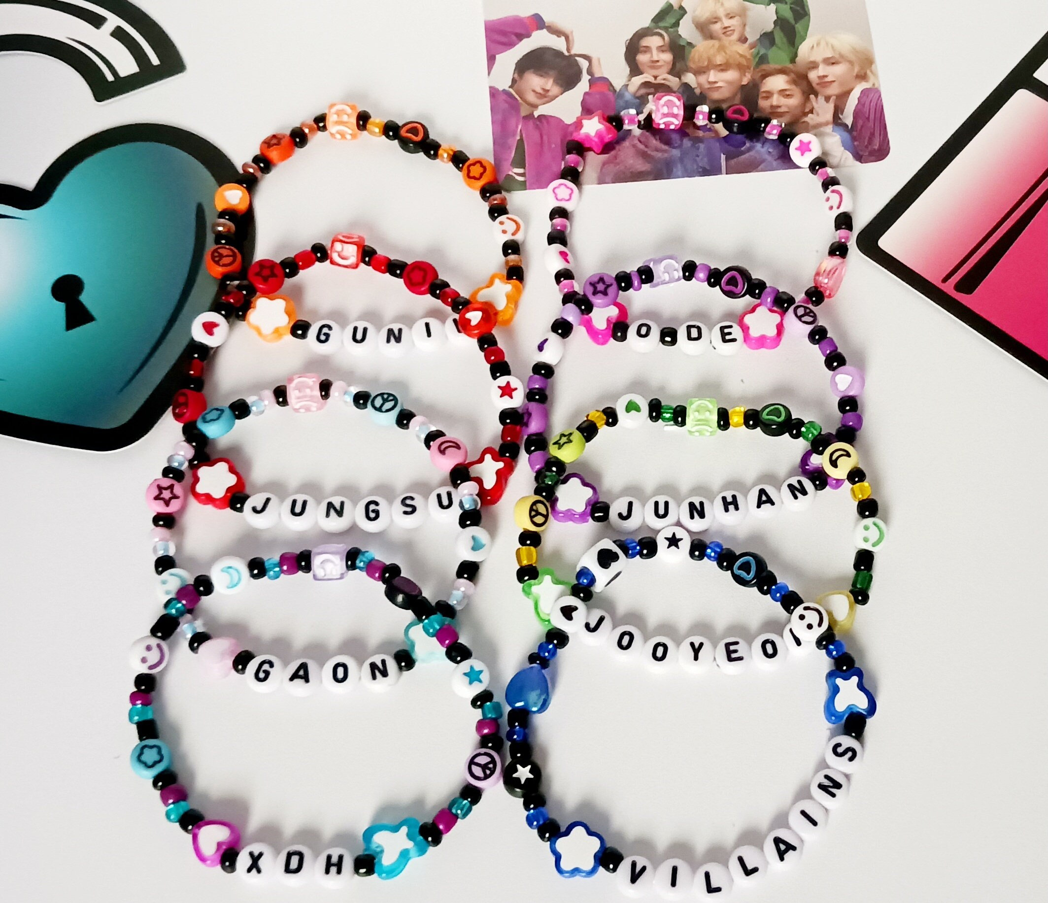 XdinaryHeroes MD ブレスレット Xdinary Heroes Bracelet: Custom Kpop Beaded Bracelet for Villains