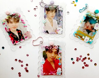 EHERDM Kpop Photocard Holder Cute Plush 2Pcs With 2 Photocards Cartoon Photo Card Sleeves Cat And Dog Fuzzy Keychain Animals Protective Cases For Student ID Bus Card Two Pockets Badge Holder