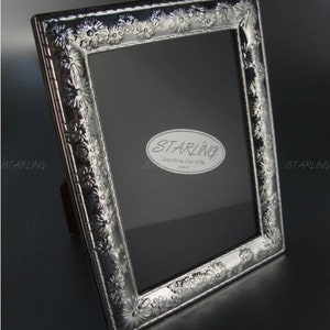 Photograph Frame - zeitloser Fotorahmen aus 925 Sterling Silber mit romantischen Margeritenblüten und Echt Holz Rücken