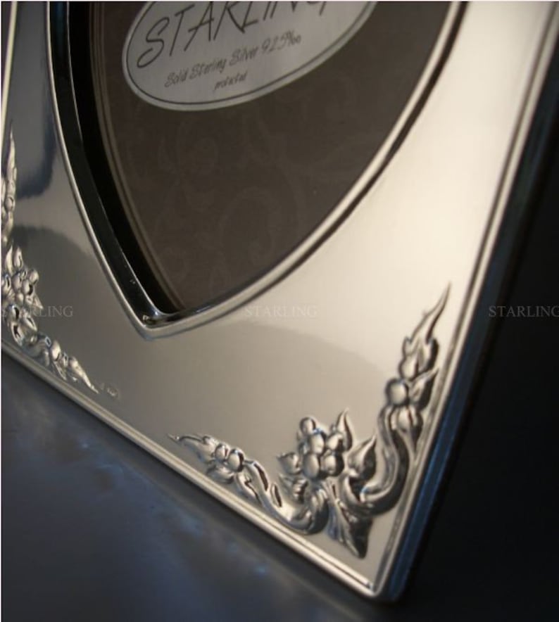 3,15"x3,15" - 8 x 8 cm - Romantischer Herz Fotorahmen–massives 925 Serling Silber–Mahagonirücken bild 1