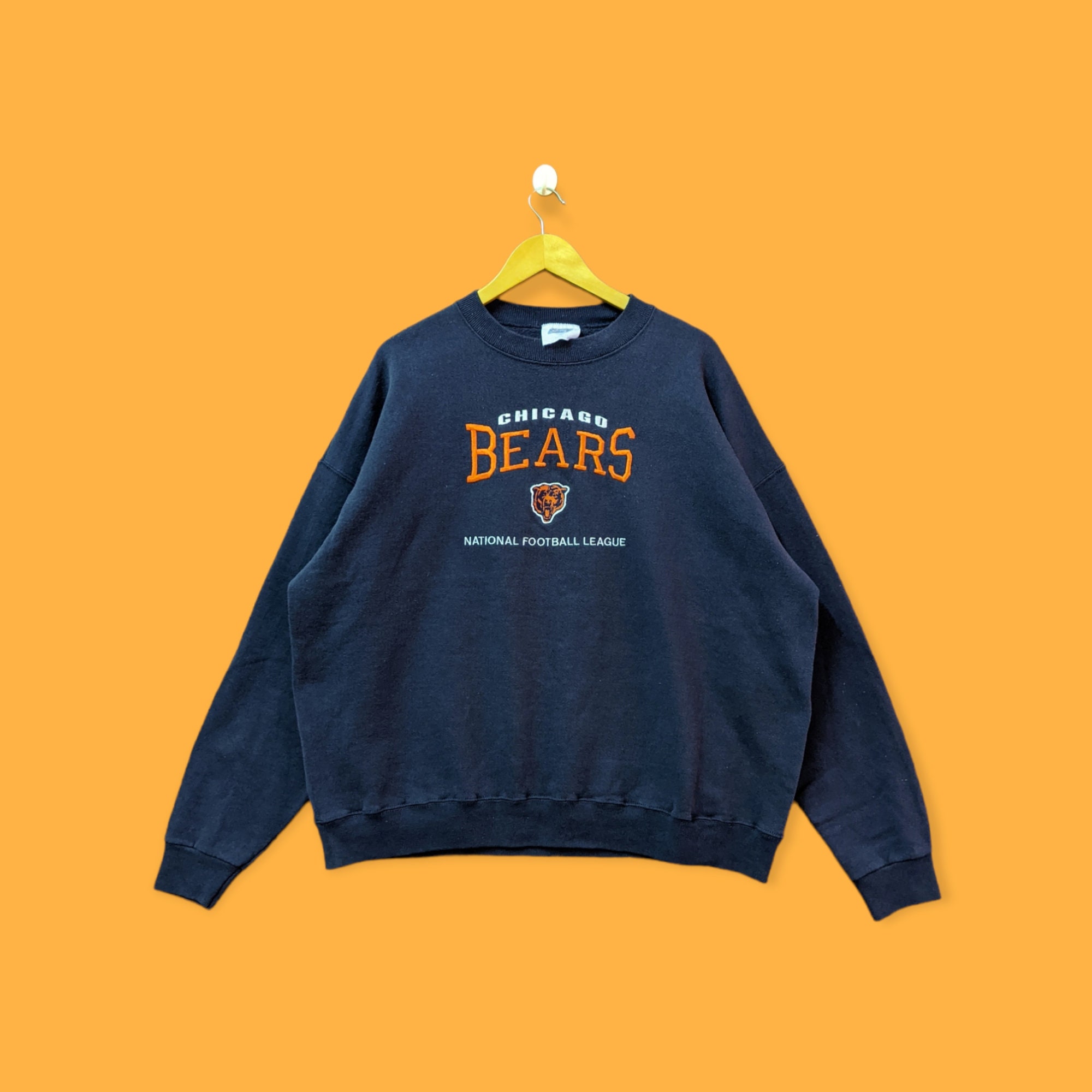 Chicago Football Vintage Skyline Bear Illinois Gift T-Shirt Chicago Football Vintage Skyline Bear Illinois Gift T-Shirt