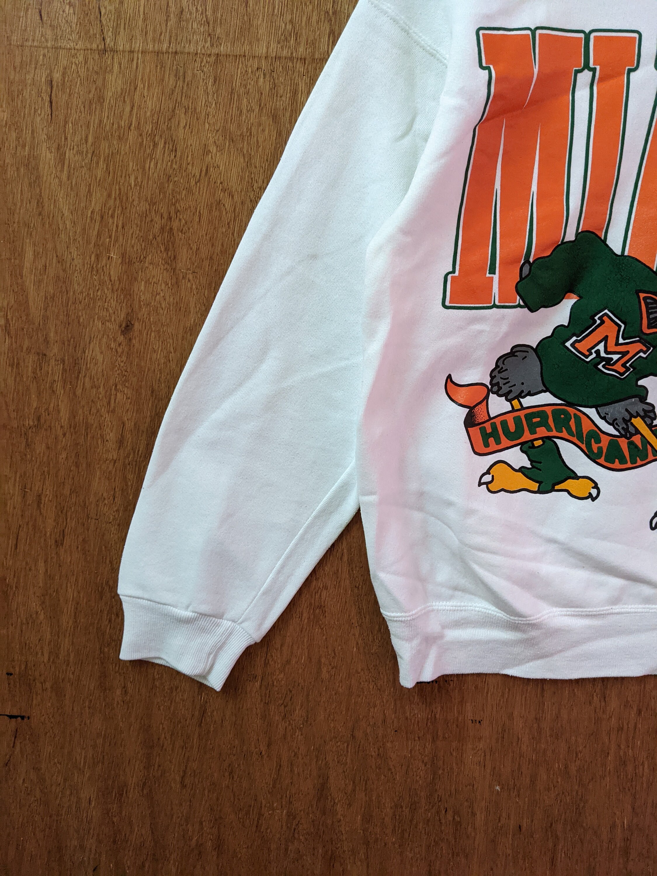 90s ビンテージ　Tシャツ　マイアミ　ハリケーンズ　バックプリント il_fullxfull.5816635322_m06i.jpg