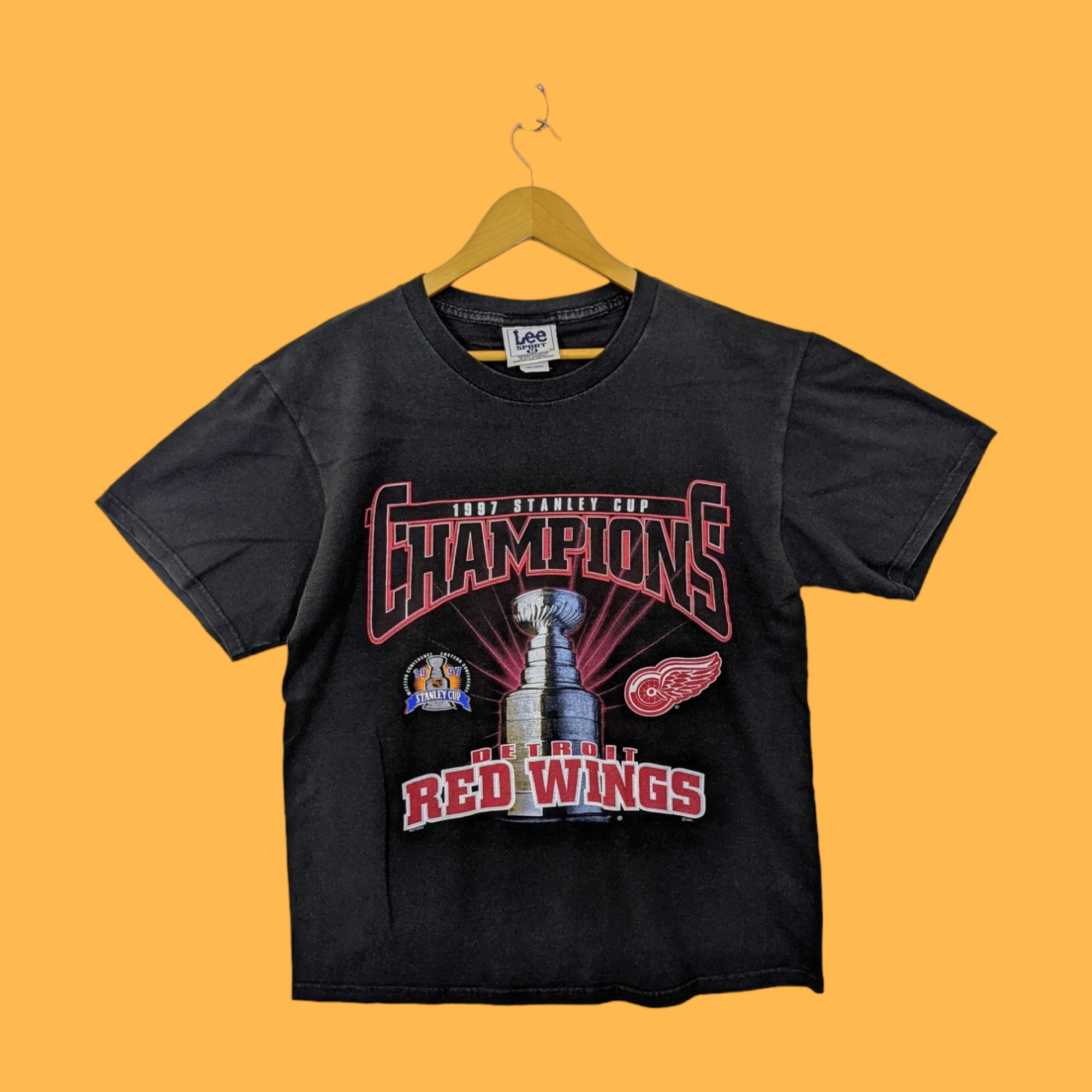 HOBBY LEAGUE CHAMP　ホビーリーグ　スリーブ　赤 Vintage 1997 Detroit Red Wings Stanley Cup Champions Big Image