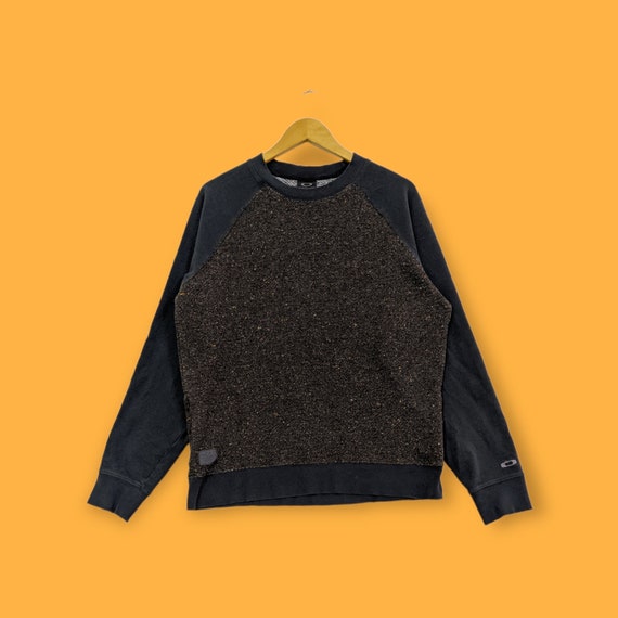 トップス 00s oakley sweat crew neck pullover y2k NEWJOKE | 00s OAKLEY Logo Sweatshirt . (Size XXL Model