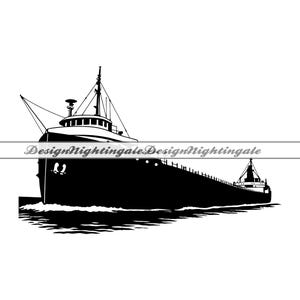 Może przedstawiać: Czarno-biała sylwetka dużego statku płynącego po wodzie. Statek ma wysoki maszt i duży, prostokątny kadłub.