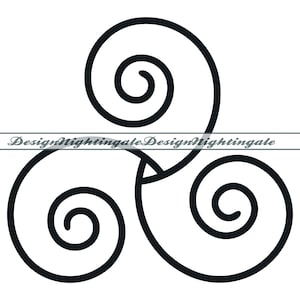 Può includere: Un disegno in bianco e nero di un motivo a tripla spirale. Il motivo è composto da tre spirali intrecciate.