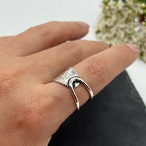 Gehamerde dikke ring, duimring, verstelbare ring voor vrouwen, sierlijke ring, open ring, ringen voor vrouw, cadeau voor haar, Valentijnsdagcadeau afbeelding 3