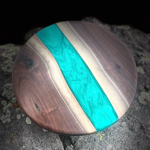 Handmade Walnut Wood Resin River Lazy Susan – Rotating Wood Charcuterie Board