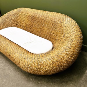 Vintage Curvy Rattan Bamboo Sofa, 1980s Italy. image 3