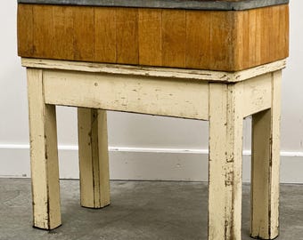 "Authentischer französischer ""Billot de Boucherie"" Metzgerblock aus massivem Buchenholz, Frankreich, 1950er Jahre."