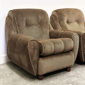 Pair of Italian lounge chairs, original upholstery. Italy, 1970s.