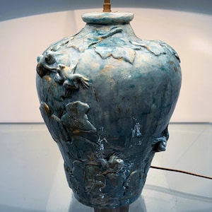 Handmade French Ceramic Lamp with Ivy & Frogs in Turquoise Glaze with Gold Accents – Sculptural Nature-Inspired Table Lamp