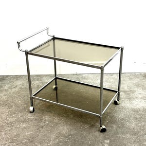 Vintage verchroomde drankentrolley - barwagen met rookglas, jaren 80