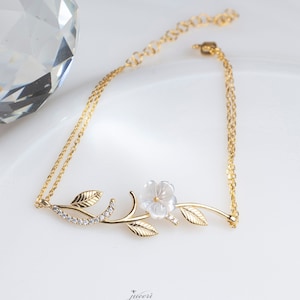 Minimalist White Flower Bracelets for Women, Dainty Magnolia Bracelets, Sakura Flower Bracelet, 925K Silver Sparkle Tree Branch Bracelet